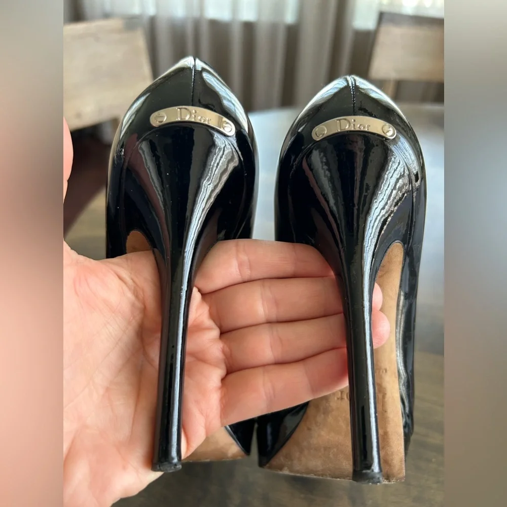 Miss Dior Escarpine Patented Leather Pumps Noir